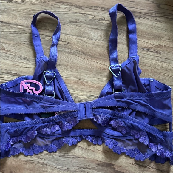 Voight Lingerie Set - Picture 16 of 16